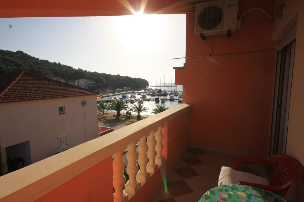 Apartments By The Sea Kukljica, Ugljan - 8478 Exterior photo