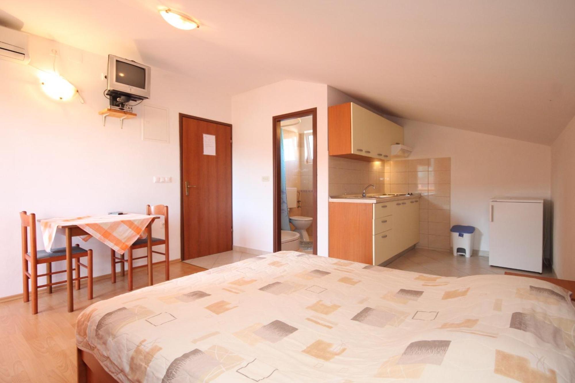 Apartments By The Sea Kukljica, Ugljan - 8478 Room photo